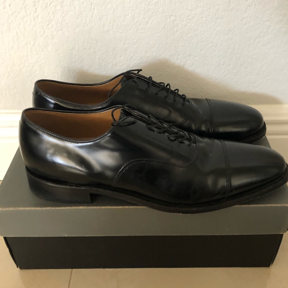 Johnston & Murphy Melton Black Leather Cap Toe Oxford. Size 12B